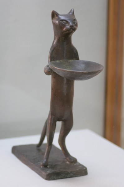 ブロンズ彫刻像【猫の給仕頭】ジャコメッティのレプリカ／猫銅像 